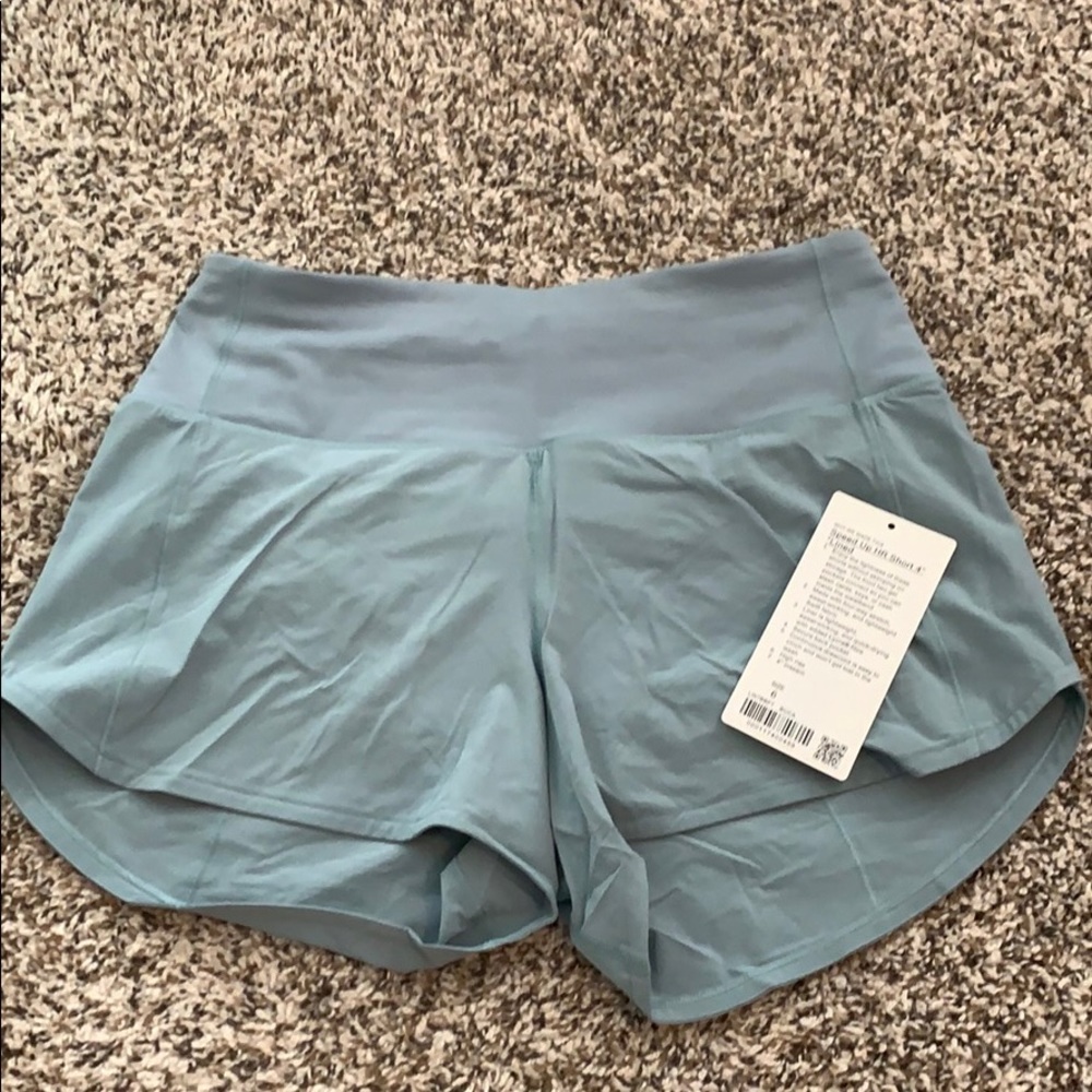 SOLD- Lululemon Speed Up HR Short 4”